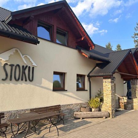לינה וארוחת בוקר איסטבנה Na Stoku מראה חיצוני תמונה